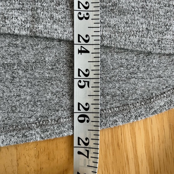 GAP Heathered Gray Cold Shoulder High Low Sweater - Soft & Stretchy Fabric - SML - Picture 5 of 8